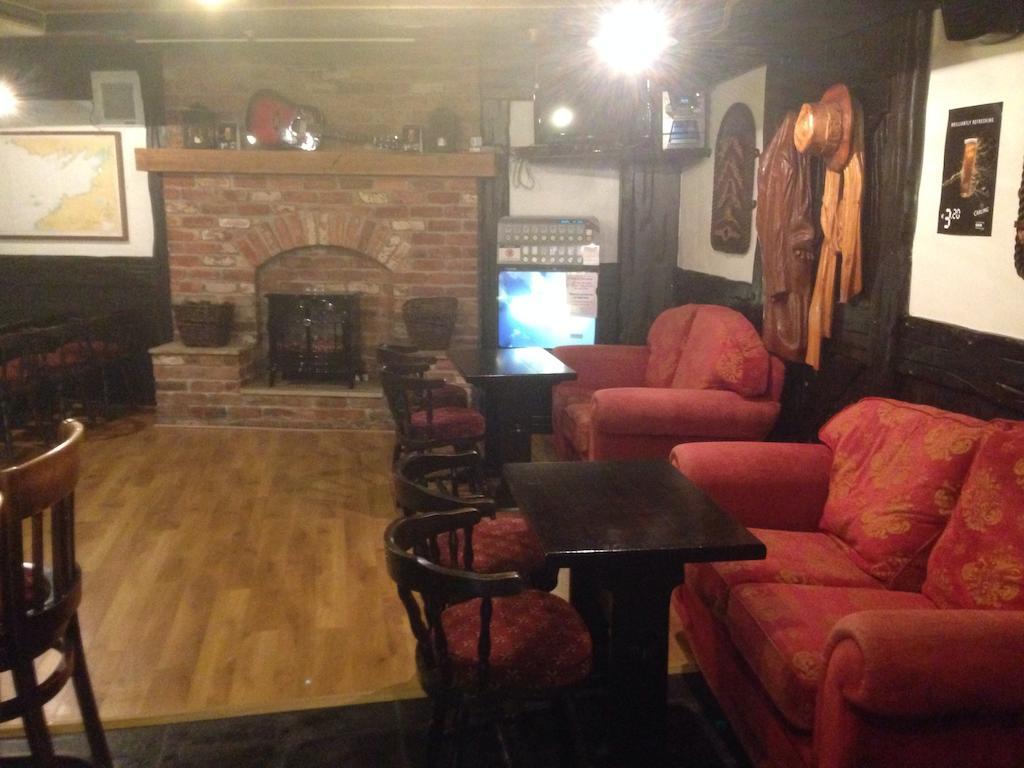 The Fleet Inn Guesthouse & Restaurant Killybegs Buitenkant foto