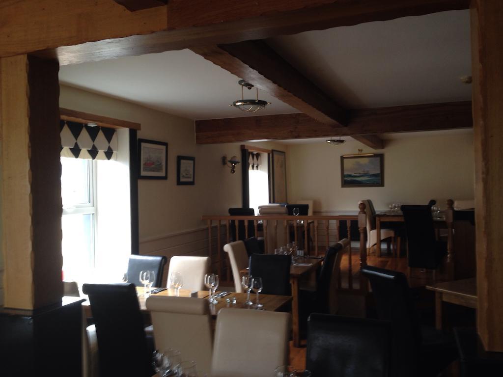 The Fleet Inn Guesthouse & Restaurant Killybegs Buitenkant foto