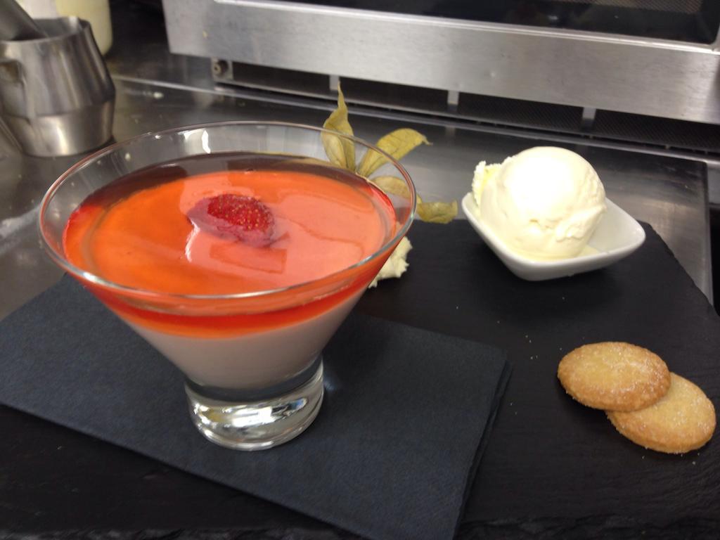 The Fleet Inn Guesthouse & Restaurant Killybegs Buitenkant foto